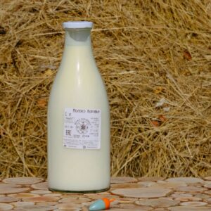 Купить молоко коровье цельное 1 литр напрямую от фермера | Семейная ...