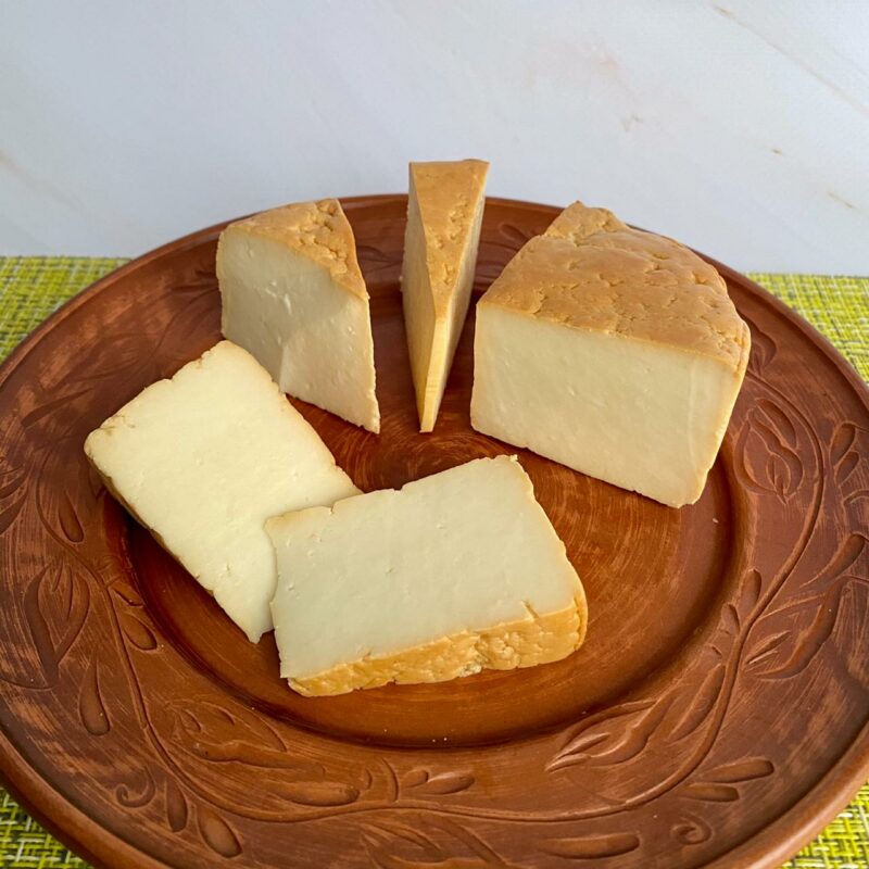 syr zimarevskiy kopchenyy