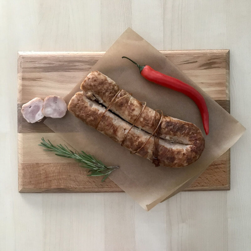 Kolbasa kurinaya zapechennaya